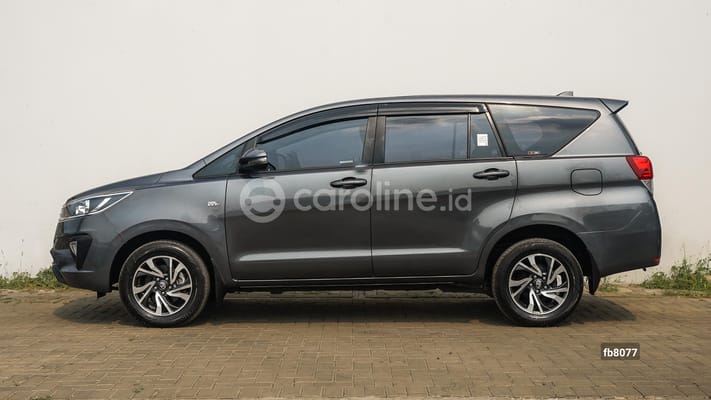 Toyota Innova 2022