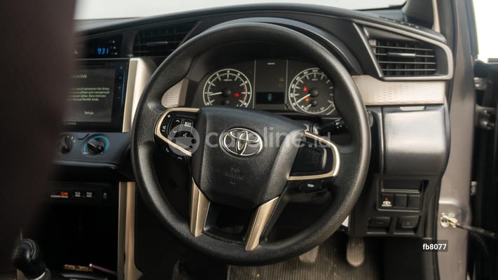Toyota Innova 2022