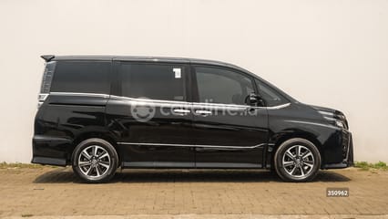 Jual Mobil Toyota Voxy 2.0 2020 Bekas Kota Tangerang