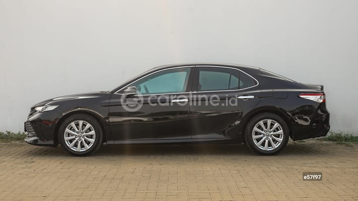 Jual Mobil Toyota Camry V 2.5 2021 Bekas Kota Tangerang