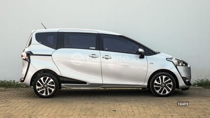 Jual Mobil Toyota Sienta V 1.5 2017 Bekas Kota Tangerang Selatan