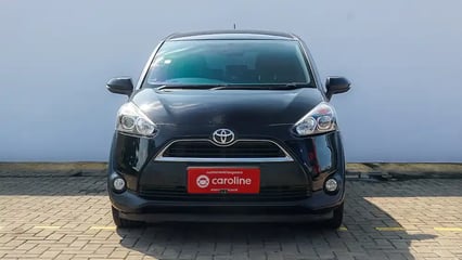Toyota Sienta 1.5 V 2019