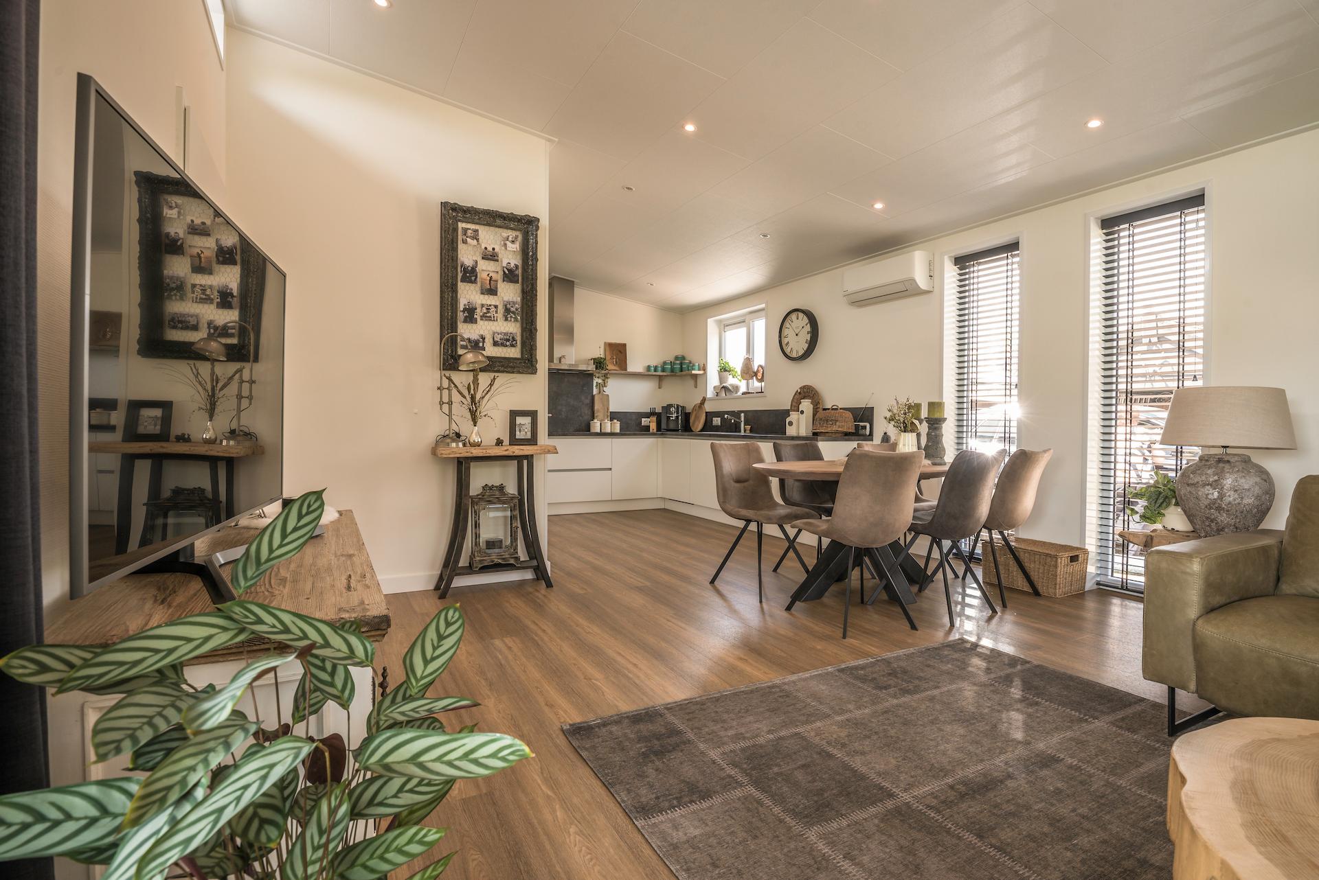 Mantelzorgwoning Model Lelie - woonkamer met open keuken