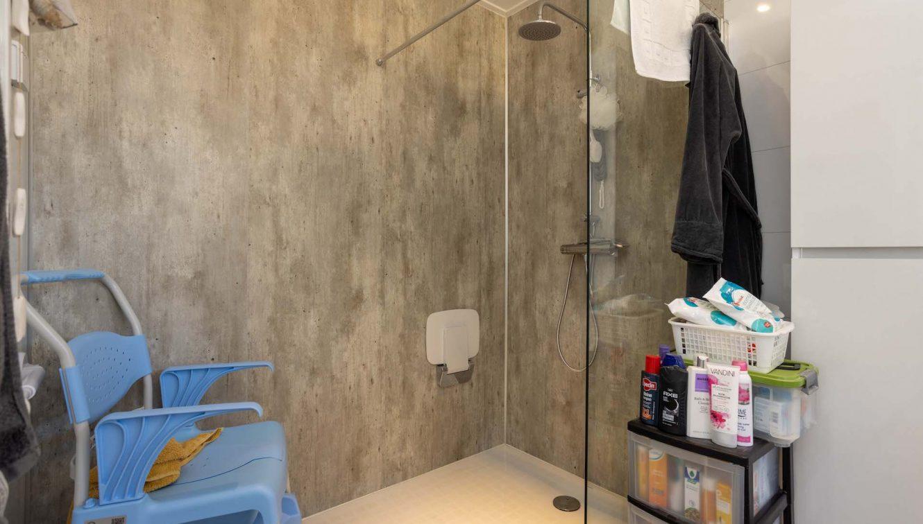 Mantelzorgwoning Model Hortensia – kunststof wandbekleding badkamer 