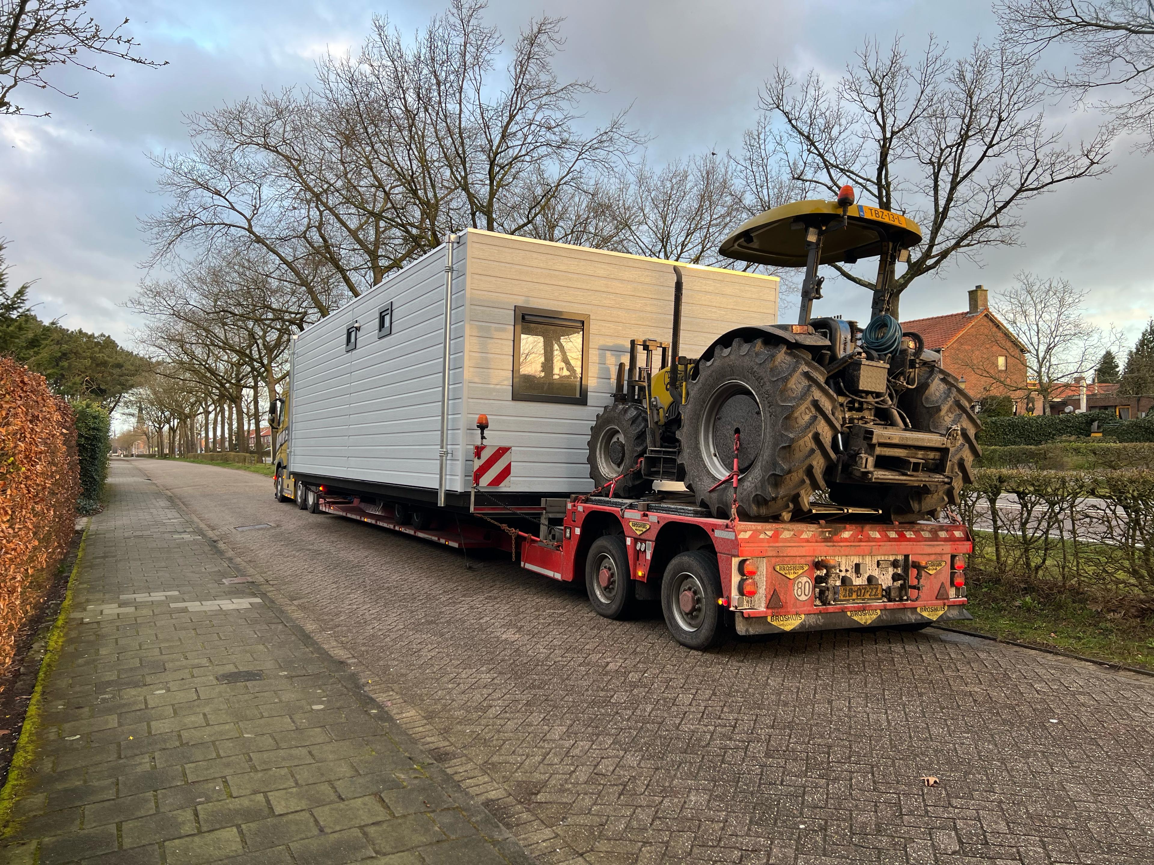 Mantelzorgwoning Model Canna - transport op dieplader