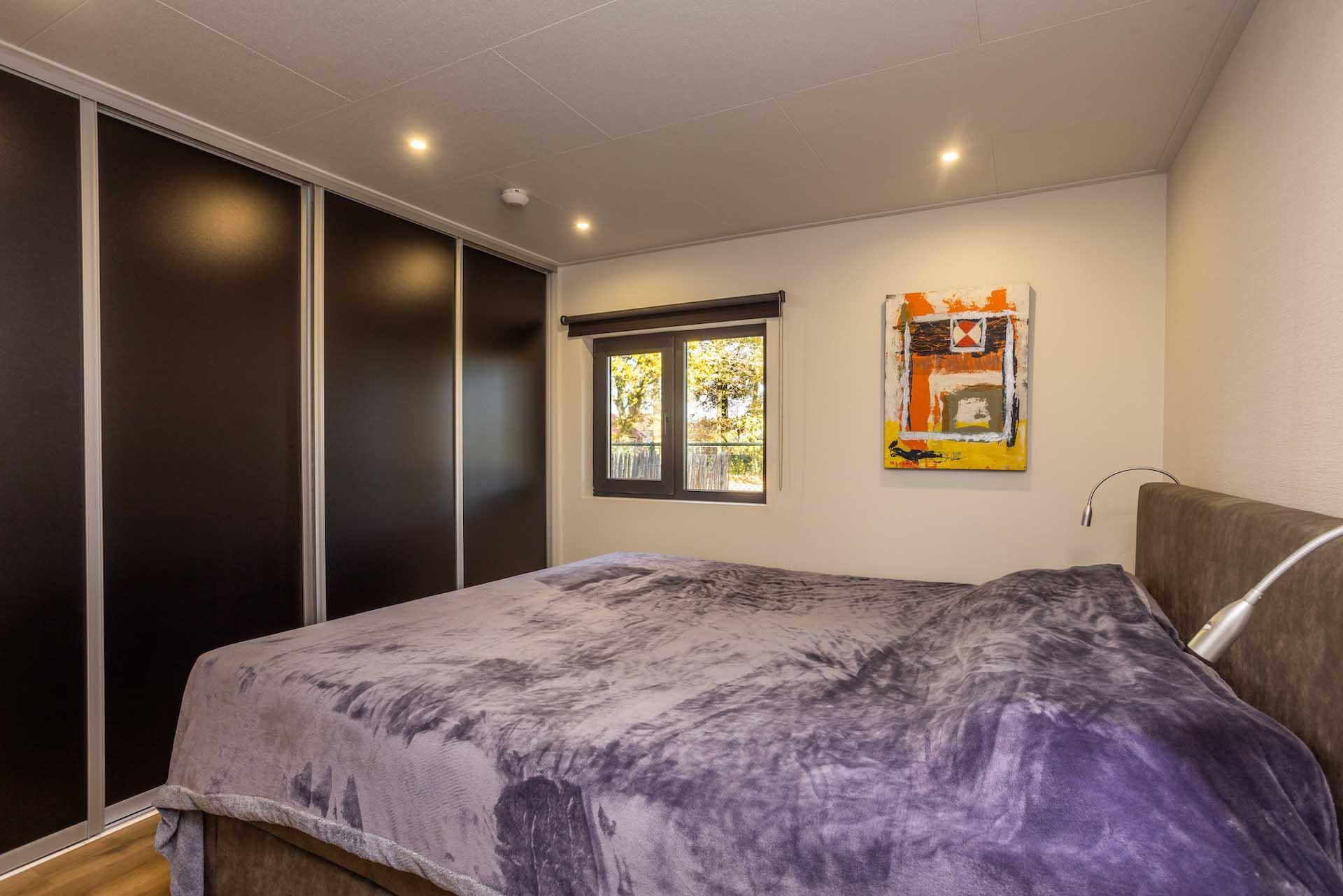 Mantelzorgwoning Model Iris - slaapkamer met ingebouwde kast