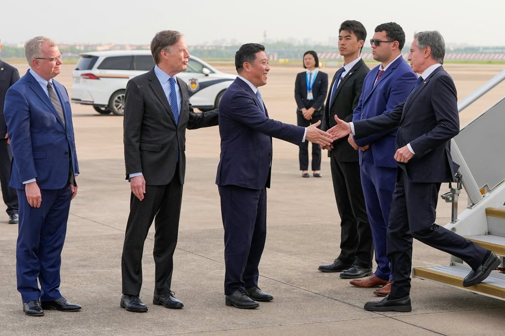 美國國務卿布林肯（Antony Blinken）訪華，上海市外事辦主任孔福安接機