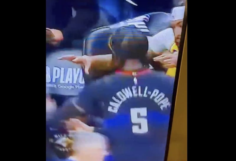 NBA季後賽／戴維斯跌坐板凳席 金塊後衛慶祝前確保他不會受傷