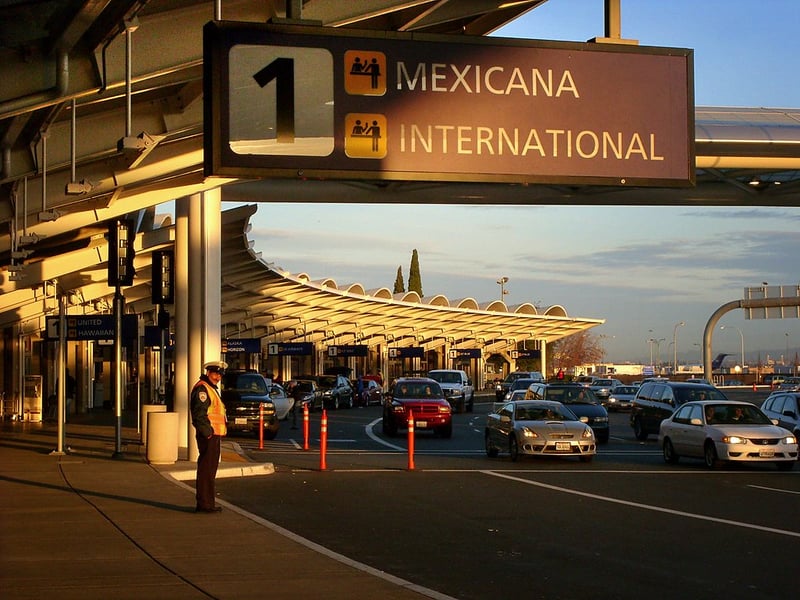 北加州奧克蘭國際機場（AKL）