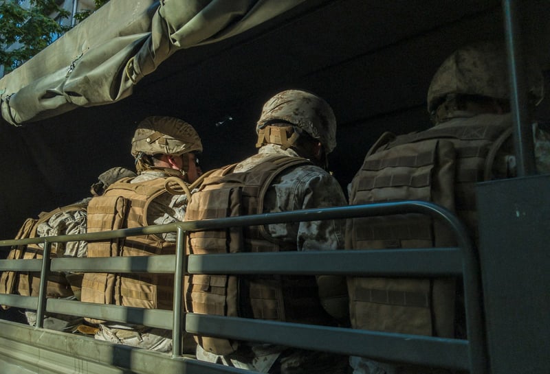 軍事 軍隊 軍方 國軍 國防部 戰爭 當兵 兵役soldiers in truck