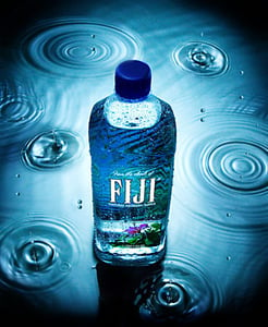 礦泉水斐濟水（Fiji bottle）