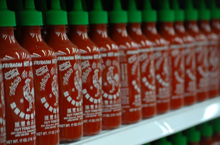 是拉差辣椒醬（Sriracha）