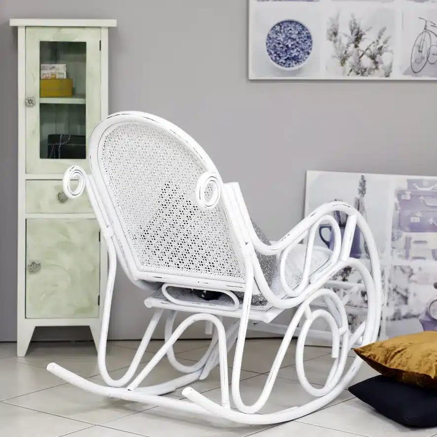 Come cambiare aspetto ad una sedia a dondolo 3