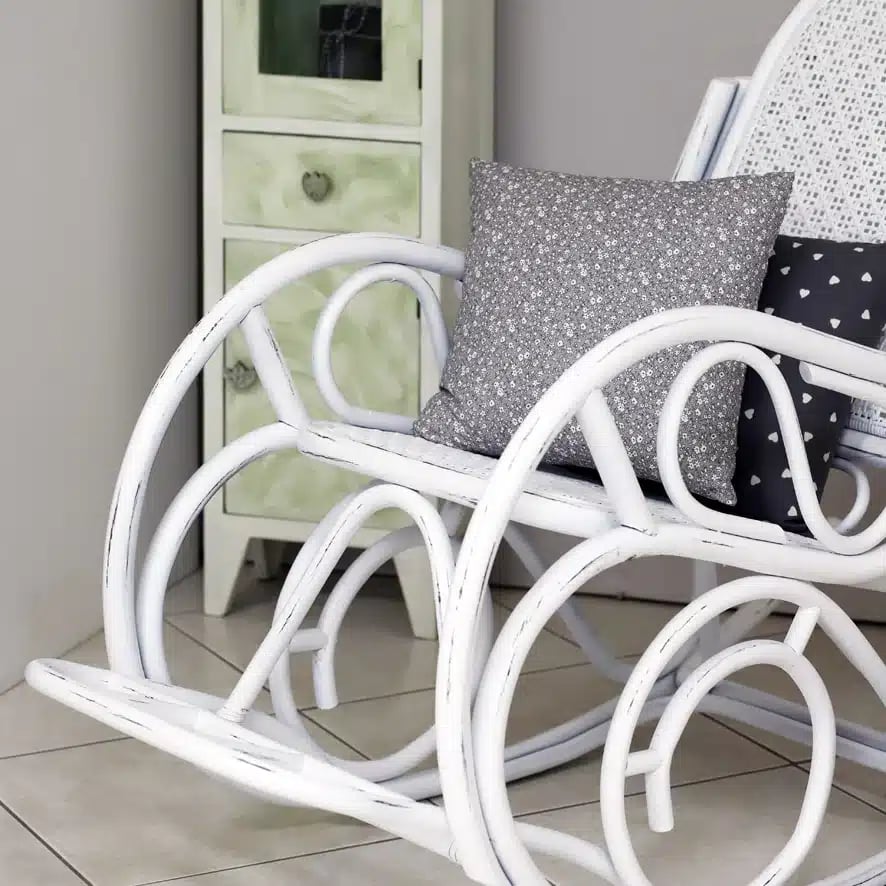 Come cambiare aspetto ad una sedia a dondolo 8