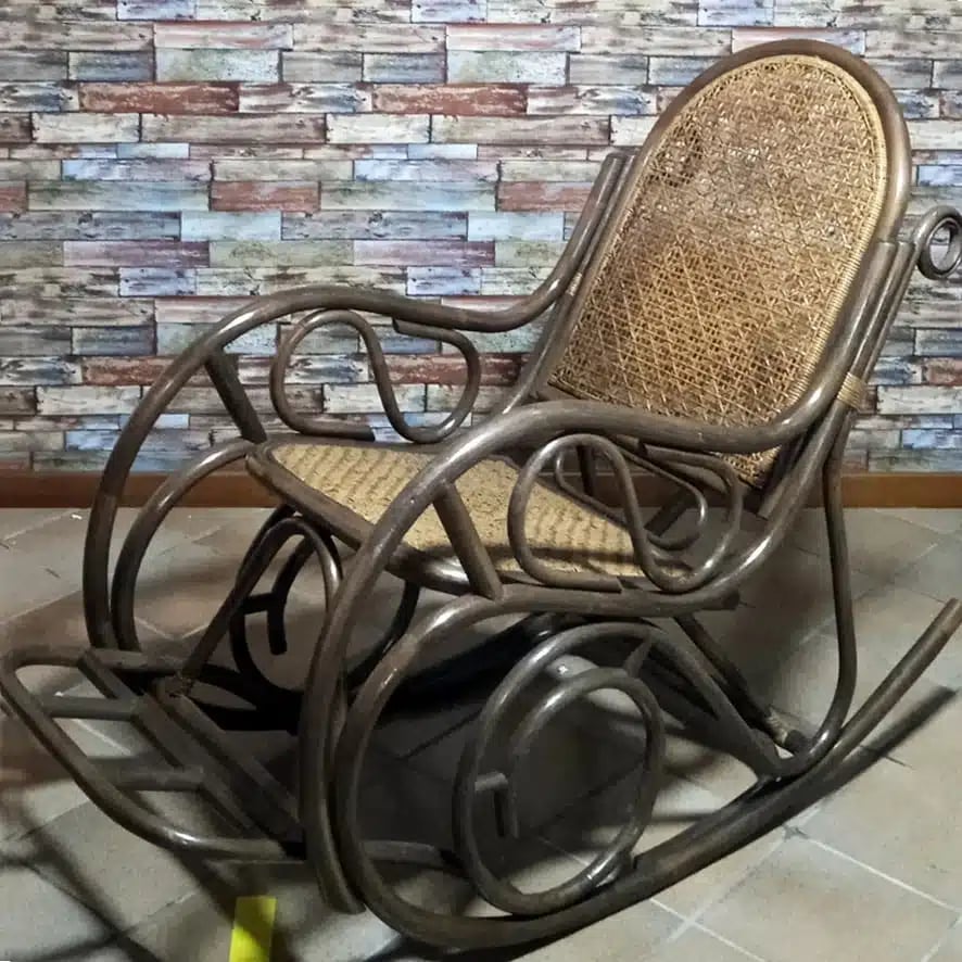 Come cambiare aspetto ad una sedia a dondolo 2