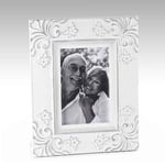 Portafoto da poggio in legno bianco con decori a rilievo grigio cenere