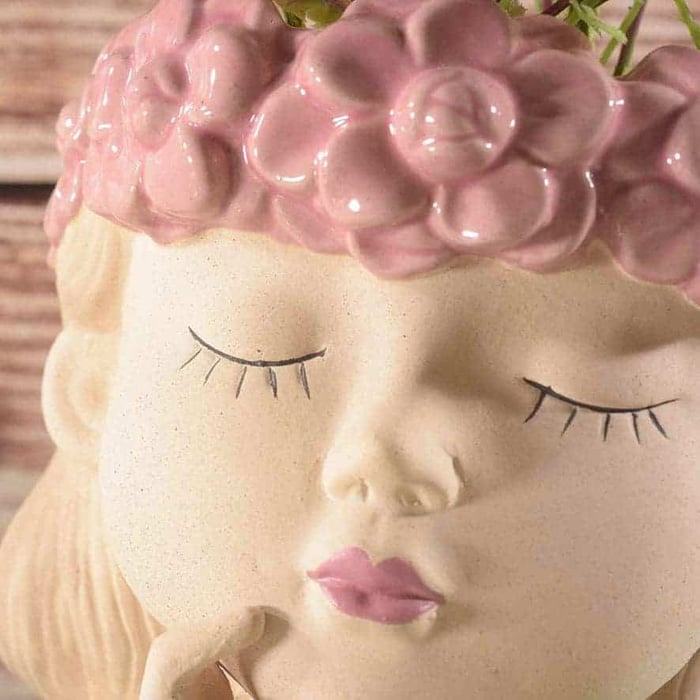 Vaso viso donna in porcellana opaca colorata con corona di fiori 4