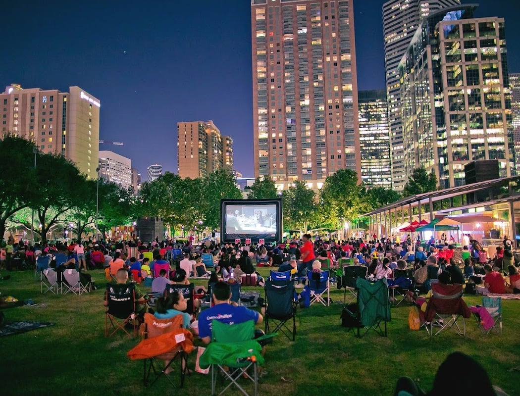 Discovery Green 1