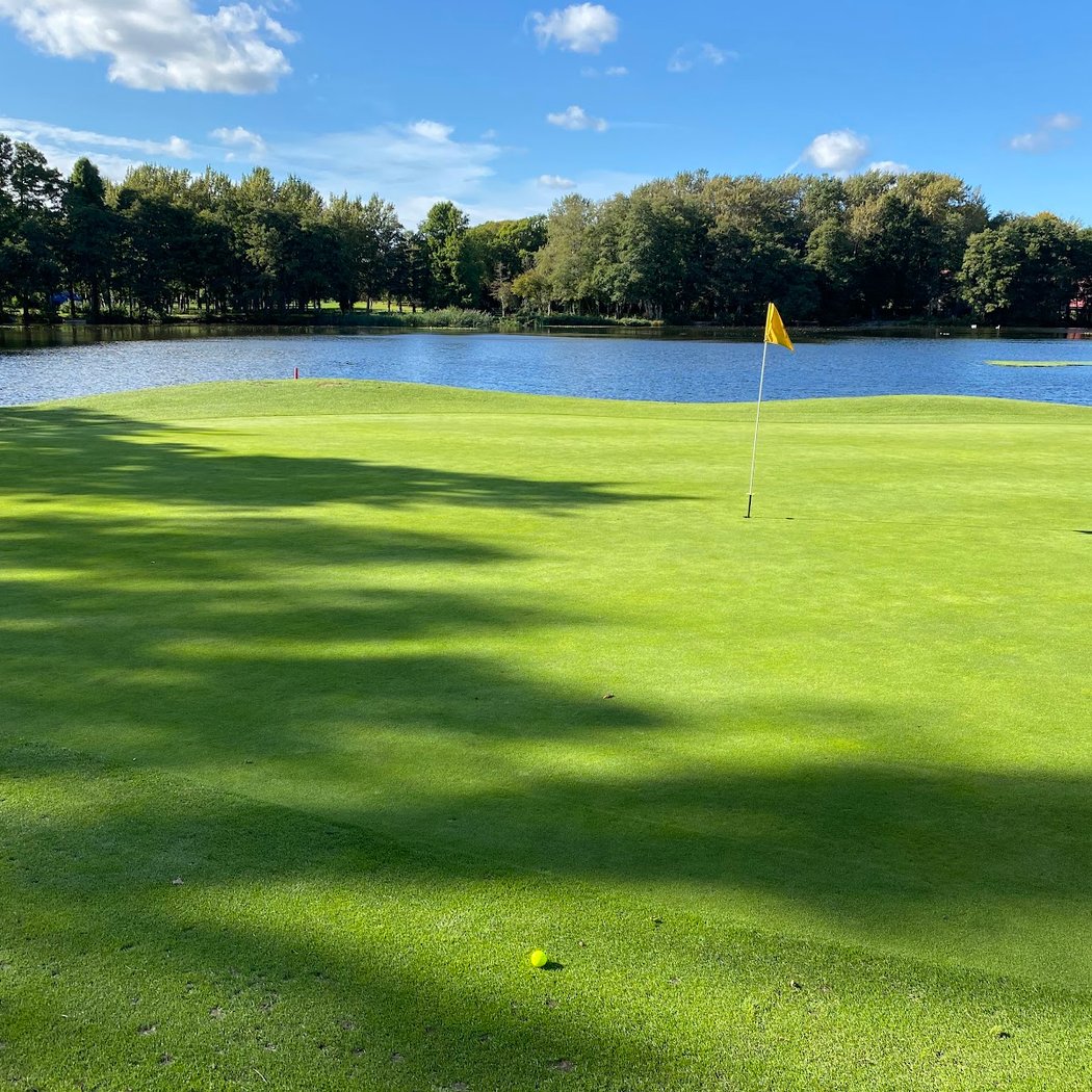 Silvermere Golf 3