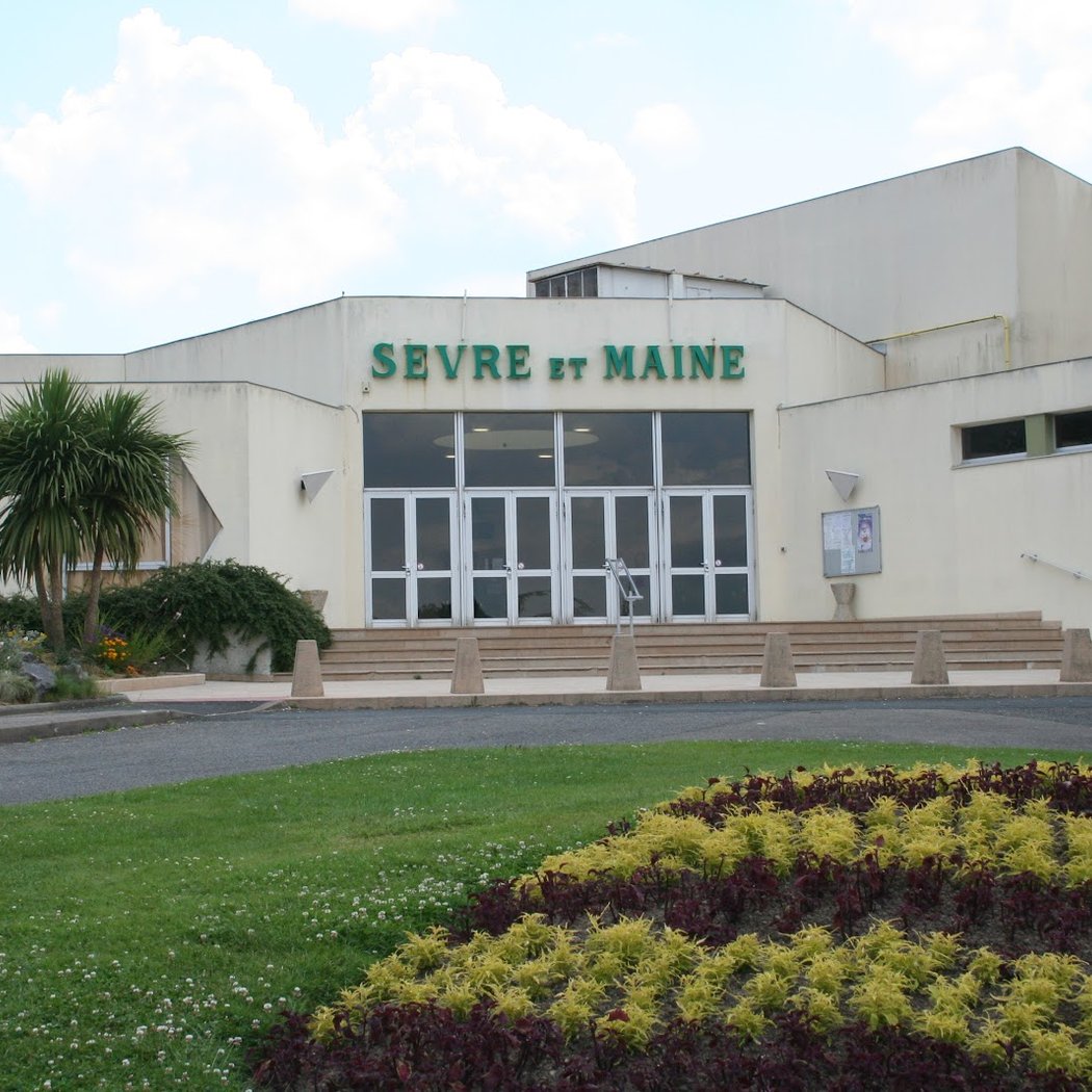 Sevre et Maine Room 2