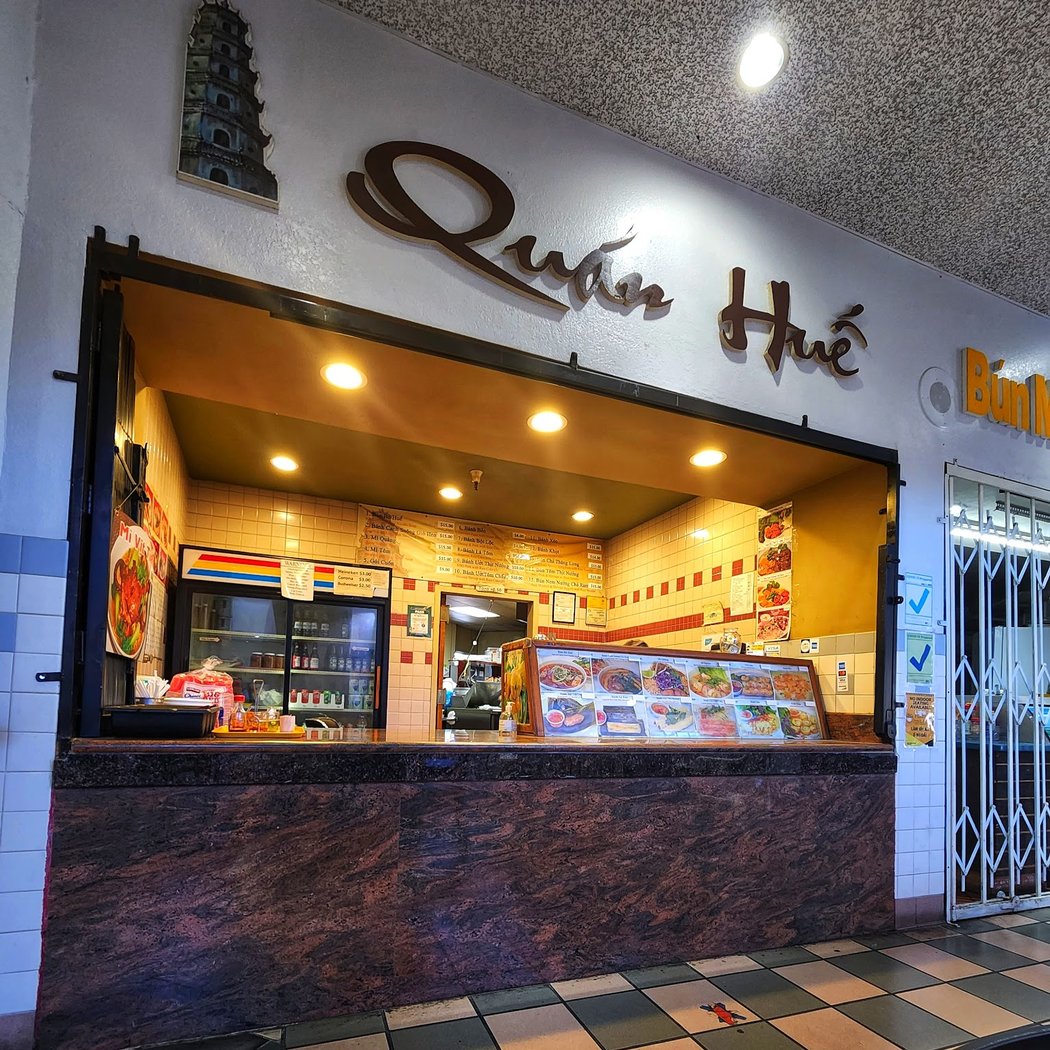Quan Hue Restaurant 2