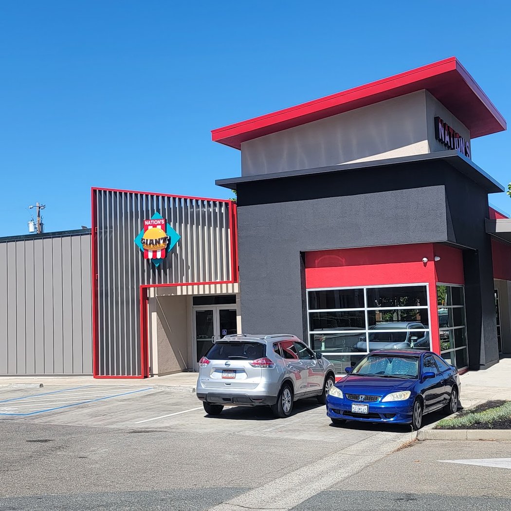 Nation's Giant Hamburgers & Great Pies 2
