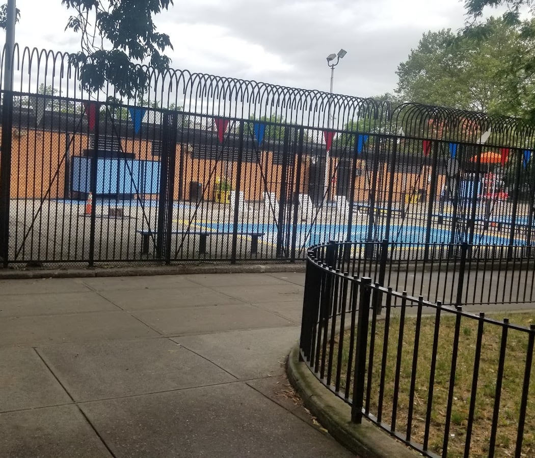 Howard Pool 2