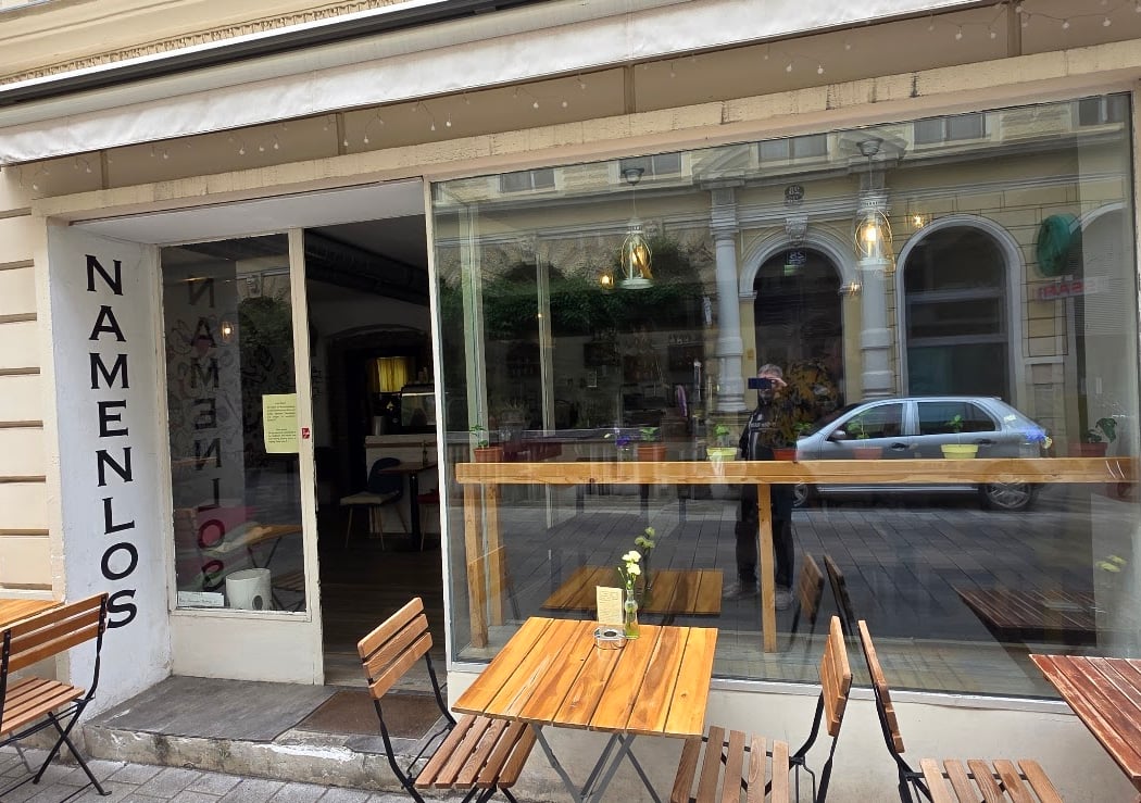 Café Namenlos 2