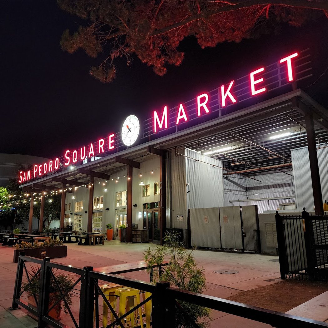 Market Bar 4