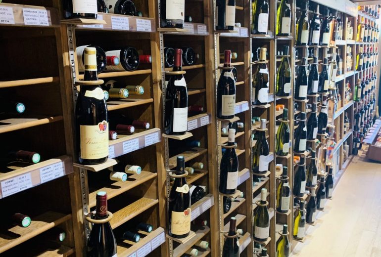 Cave Vins sur Vins 1