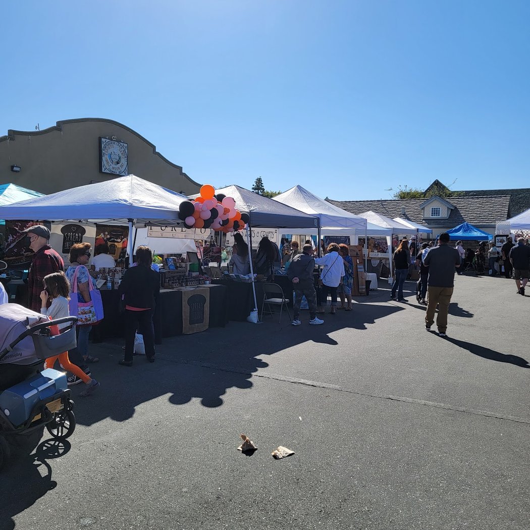 I.D.E.S. Portuguese Hall of Half Moon Bay 3