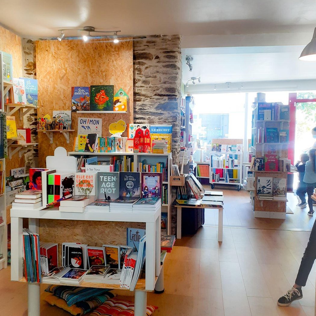 Librairie Les Étincelles 2