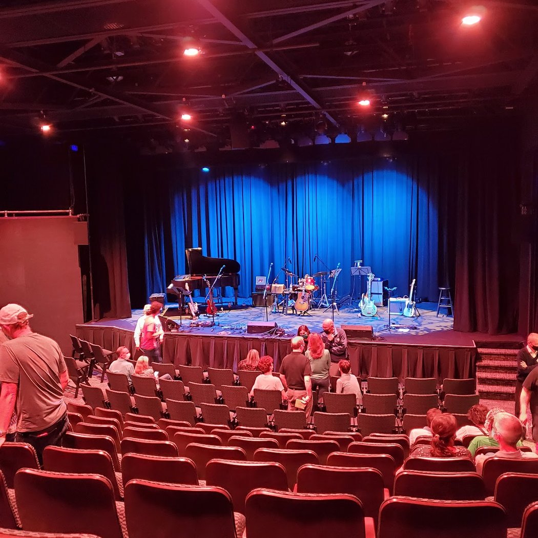 Emelin Theatre 3