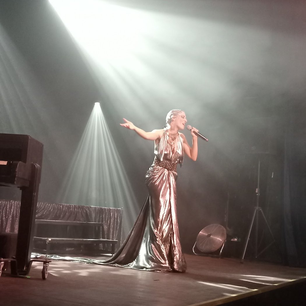Beyonce domine Madame Arthur 1