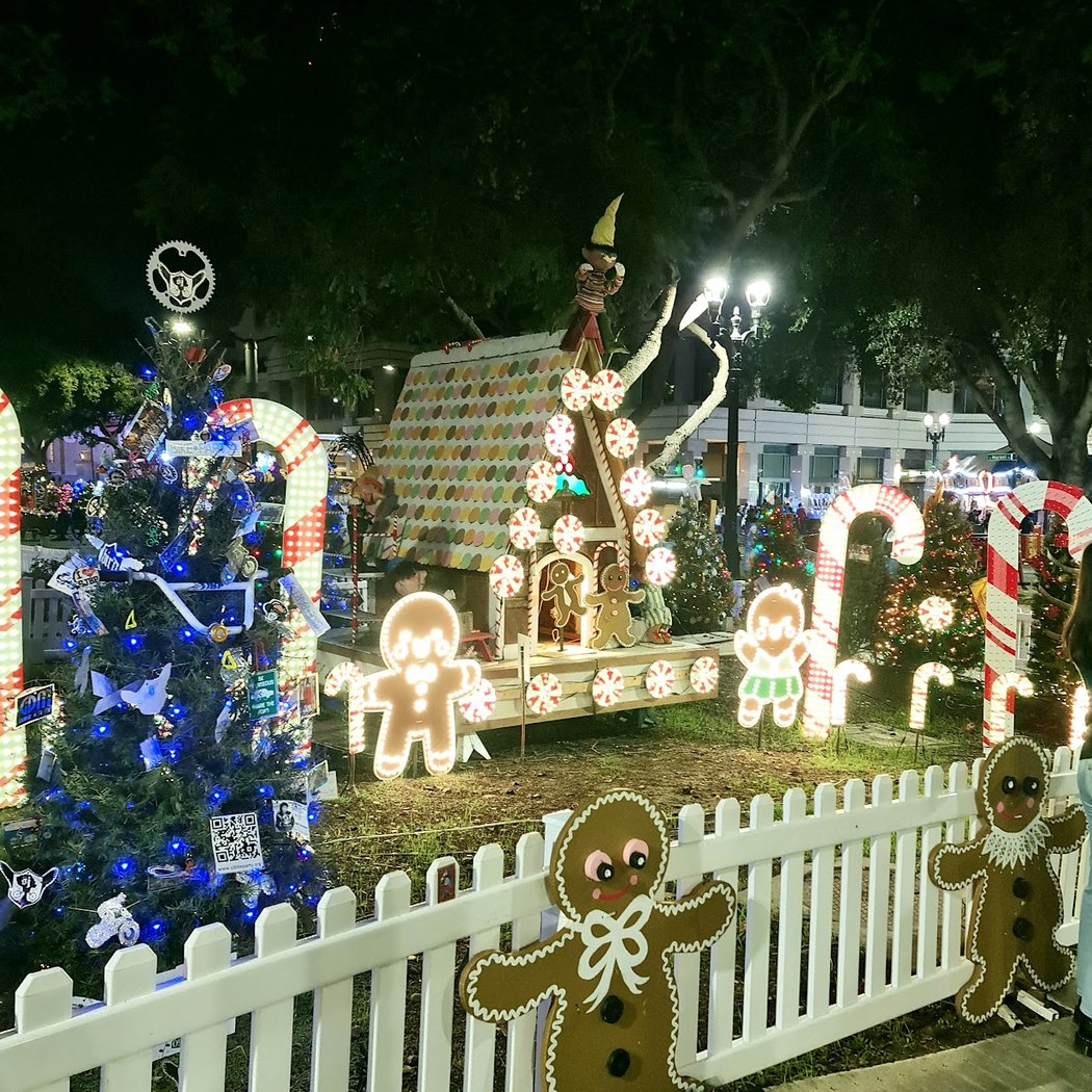 Christmas Scene Dioramas and Carnival 1