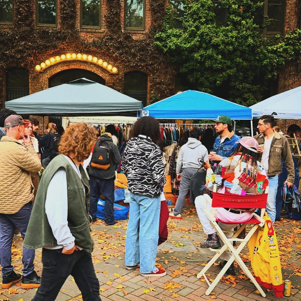 Occidental Square Flea 3