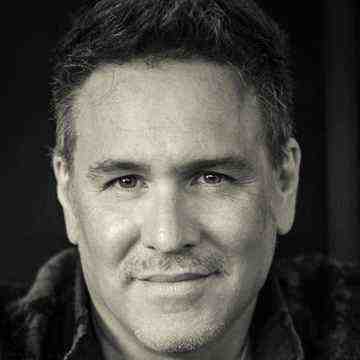 Stephen Lynch 1