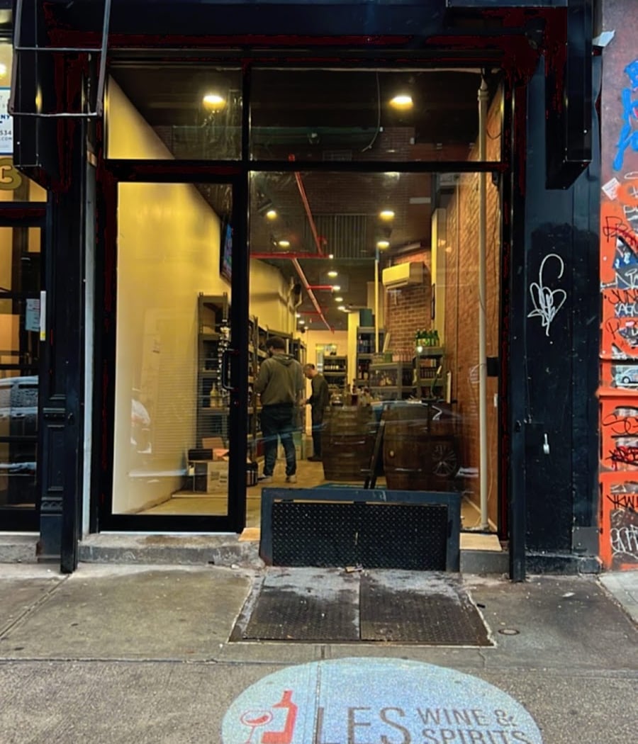 LES Wine & Spirits 2