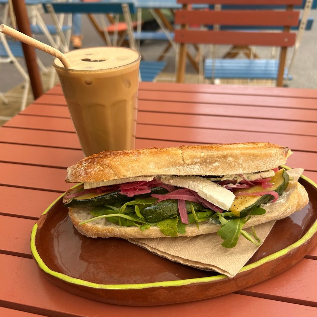 Chez Adèle 1