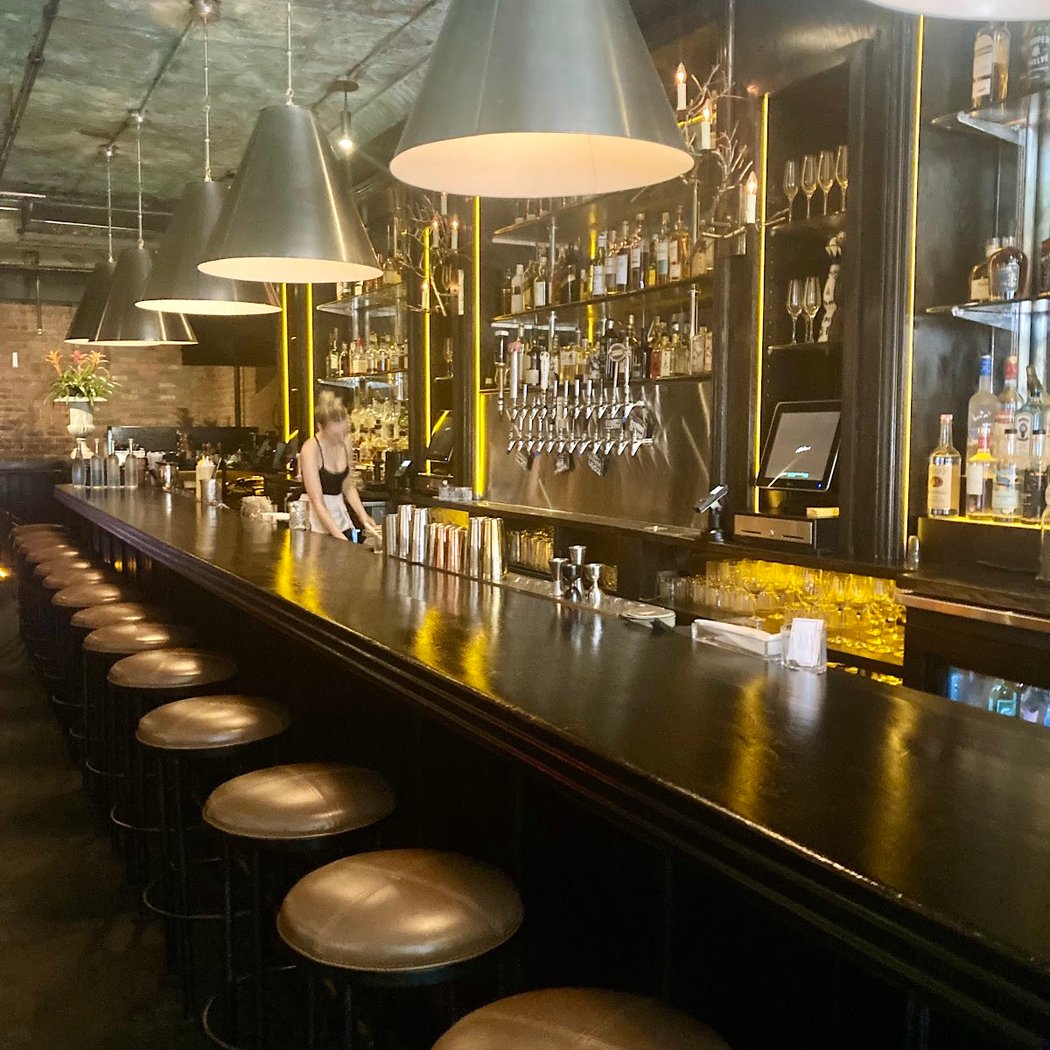 Aunt Bernie's Bar and Jardin 4