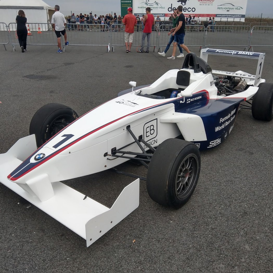 Fontenay 85 Pole Track 4