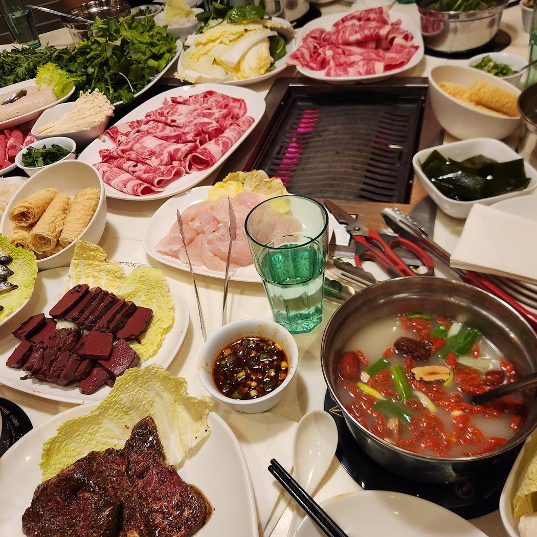 Hometown Hotpot & BBQ 5