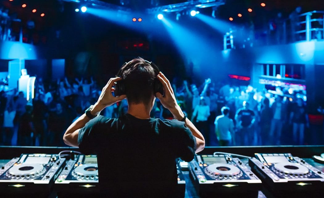 Saturday Live DJ Night 3