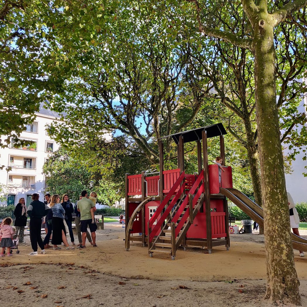 Farman Brothers Playground 1