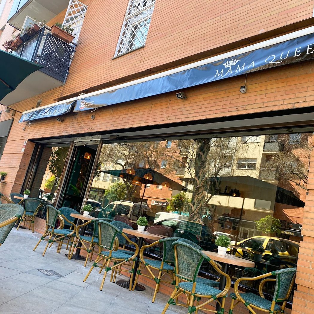 Bar Mama Queen Café y Copas 2