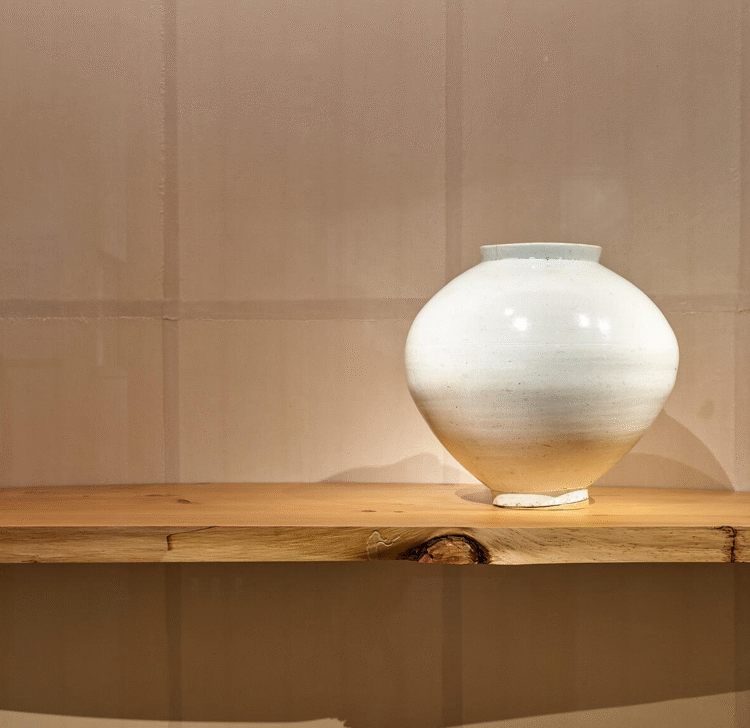 Members-Only Docent Tour: Earth and Fire; the Development of Ceramic Arts 1