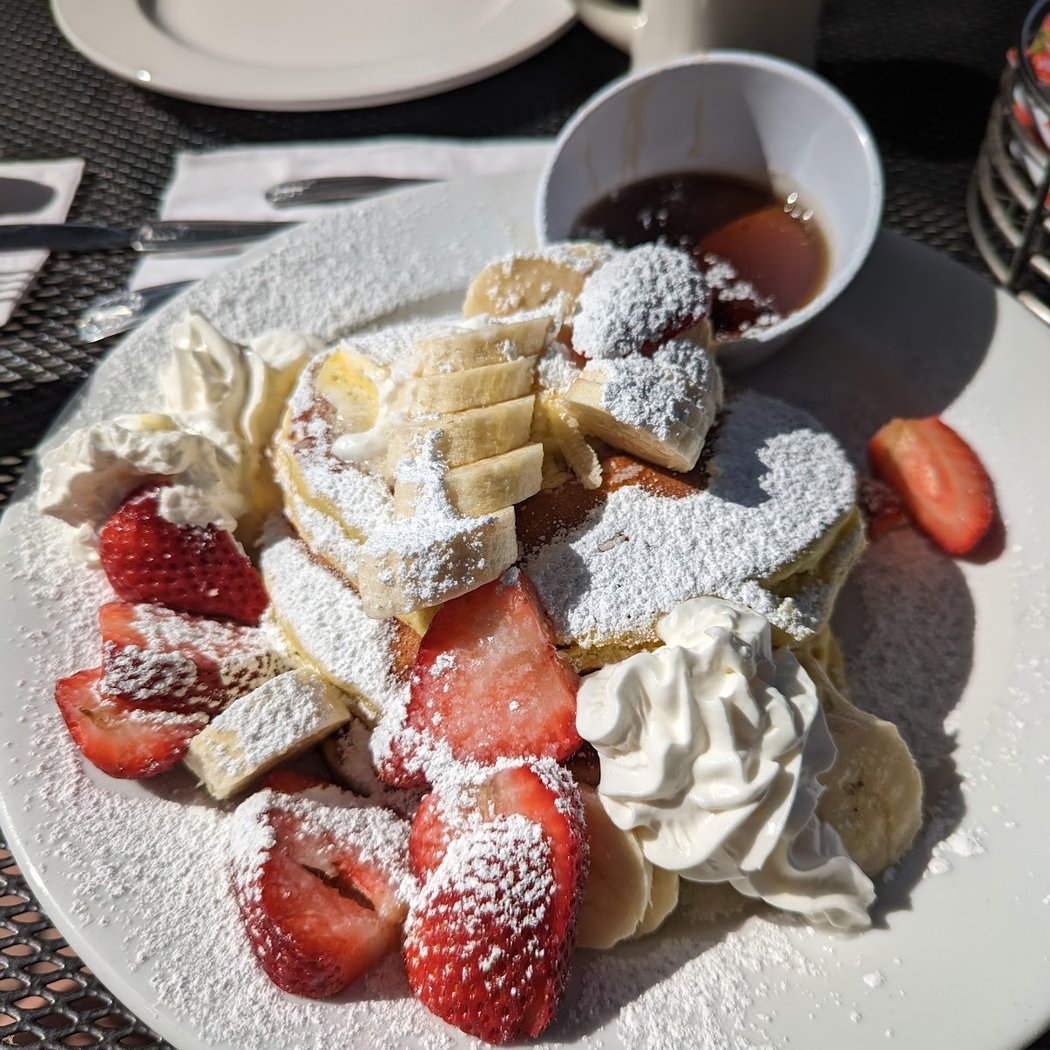 Momo's Cafe 3