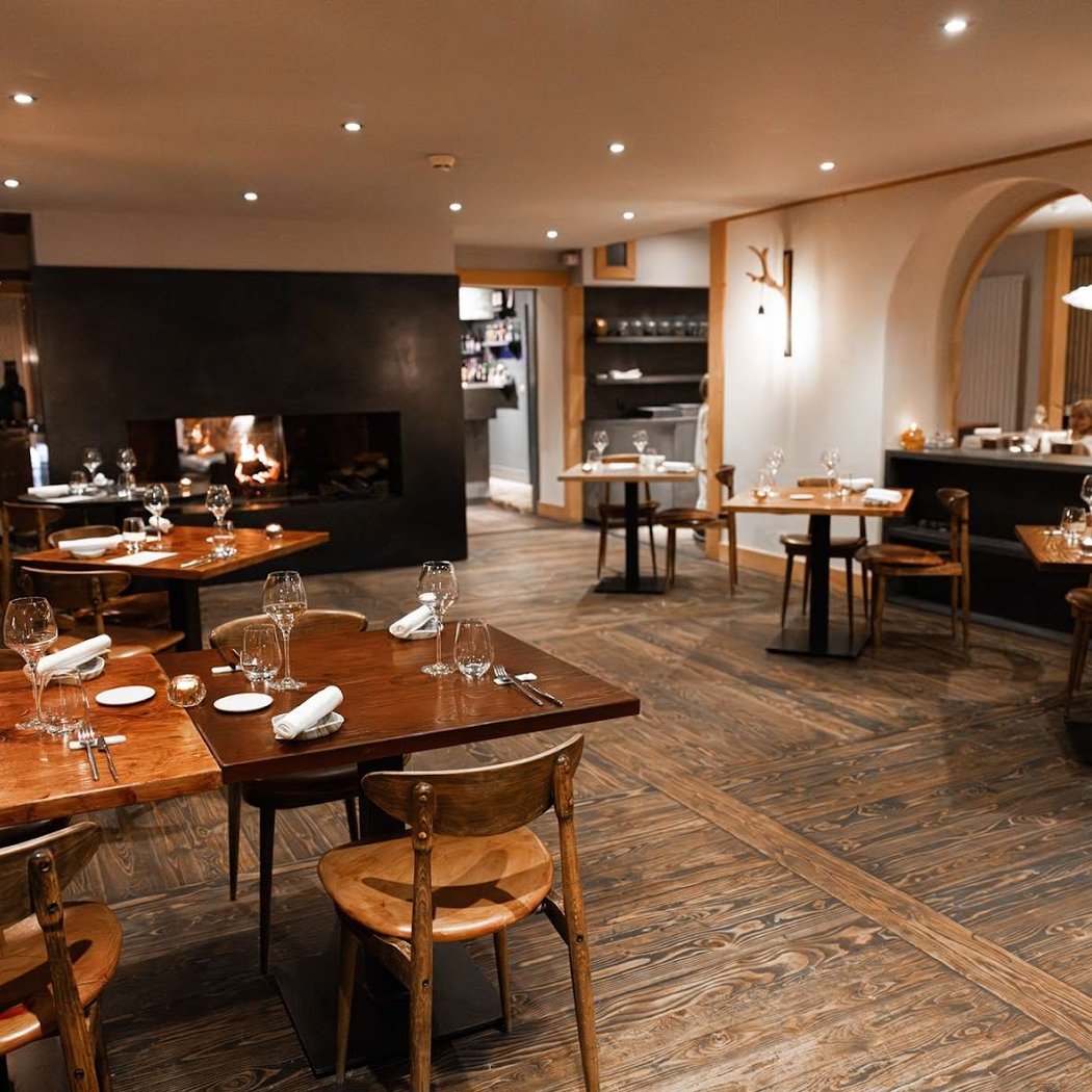 Asterales Restaurant 2