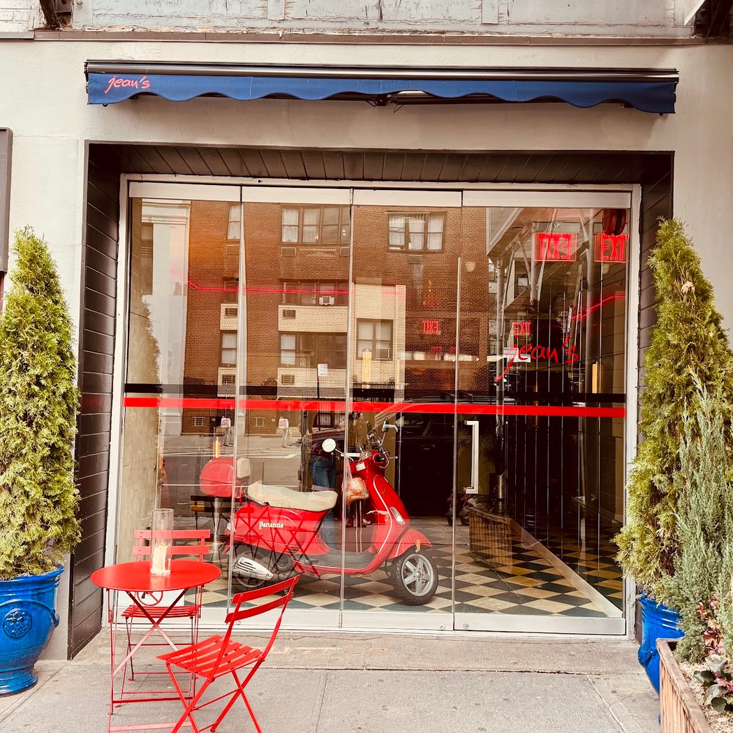 Cocktails & Connections Happy Hour for Queer Women & Nonbinary Folks 30+ 2