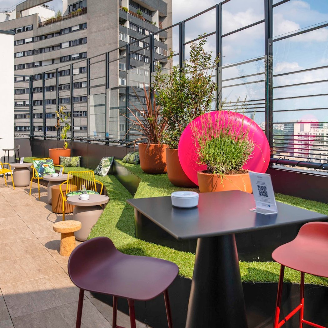 LE XII BAR ROOFTOP 2